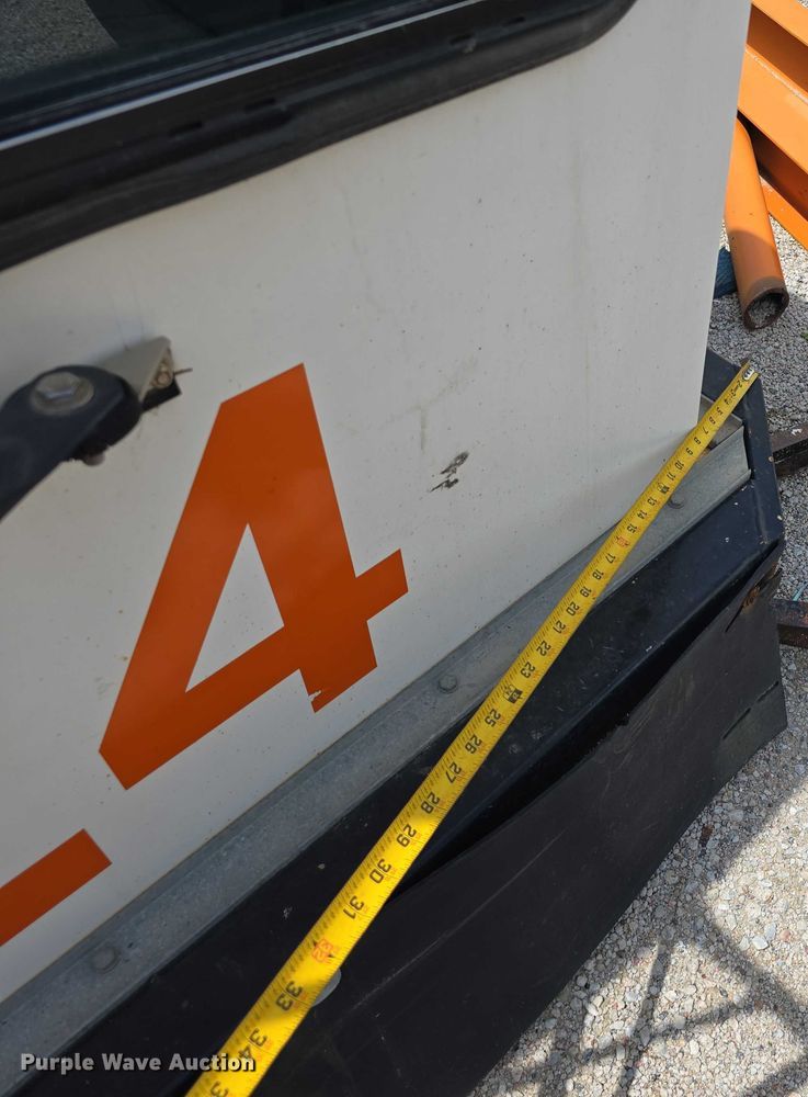 image for item EO1564 Yard truck cab