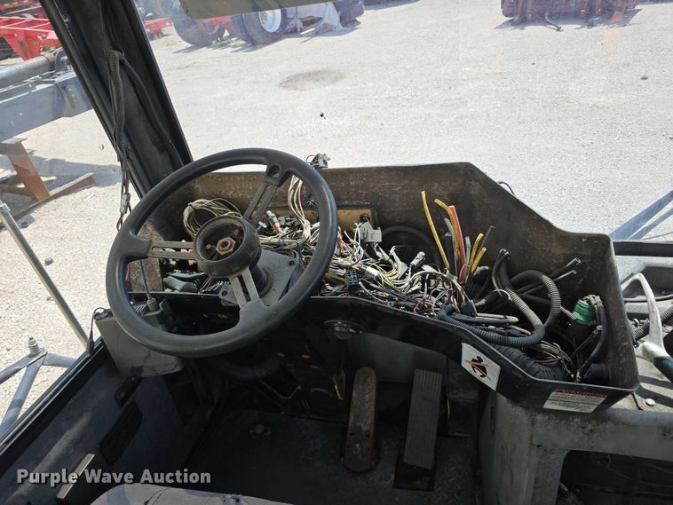 image for item EO1564 Yard truck cab