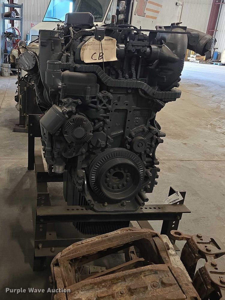 image for item EO1566 2018 Paccar MX13 engine