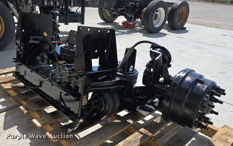 image for item EO1569 2022 Link 8A000749 steerable pusher axle