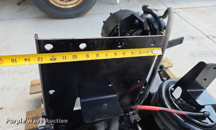 image for item EO1569 2022 Link 8A000749 steerable pusher axle