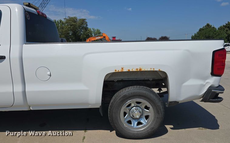 image for item EO1571 2014 Chevrolet Silverado 1500 pickup truck