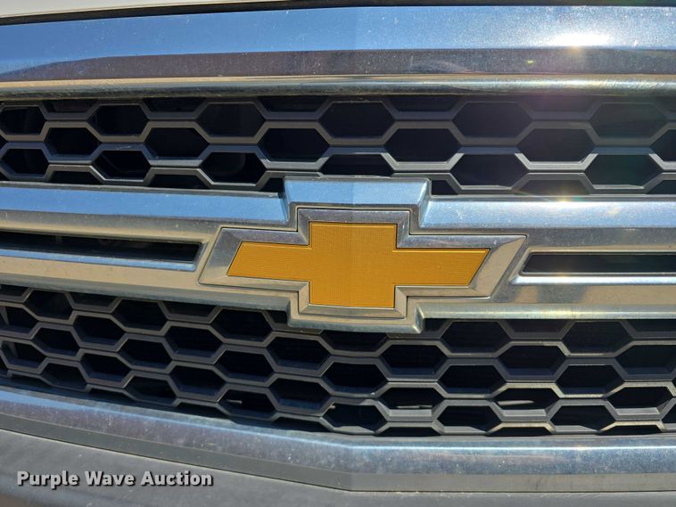 image for item EO1571 2014 Chevrolet Silverado 1500 pickup truck