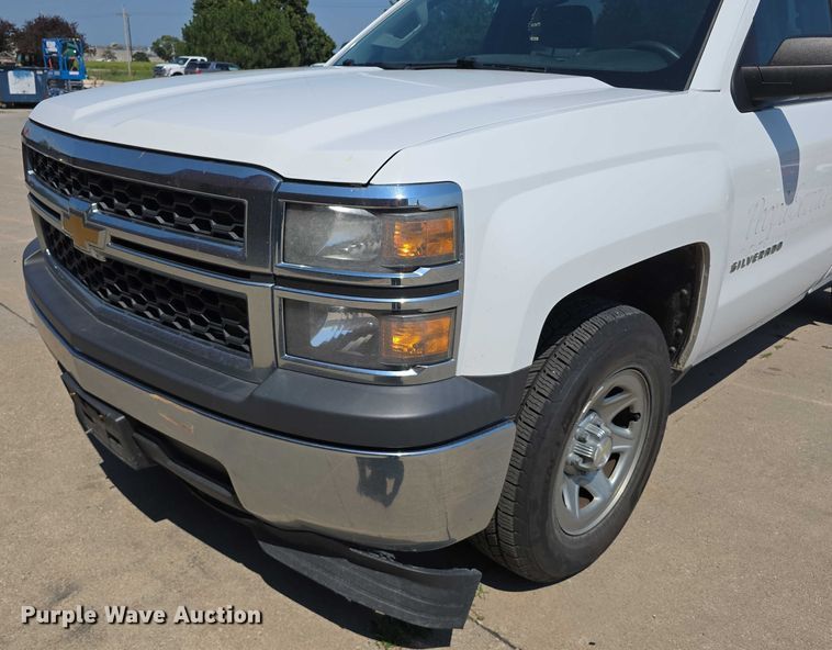 image for item EO1571 2014 Chevrolet Silverado 1500 pickup truck