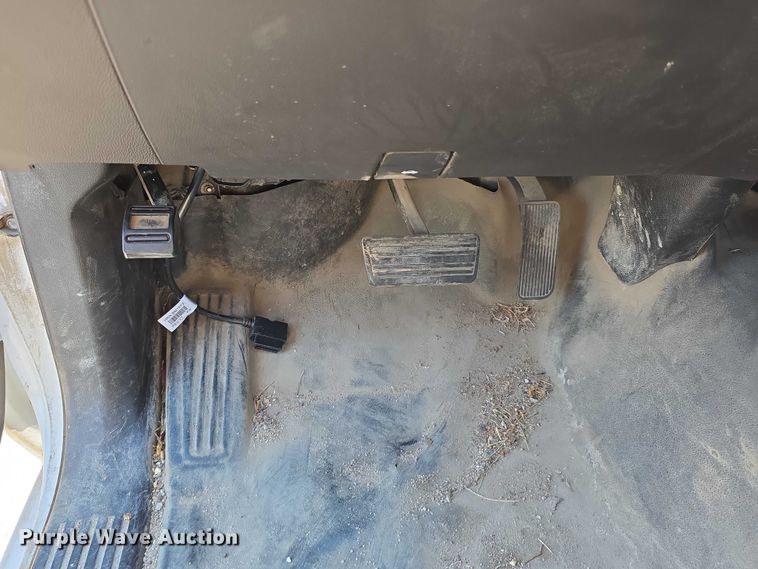 image for item EO1571 2014 Chevrolet Silverado 1500 pickup truck