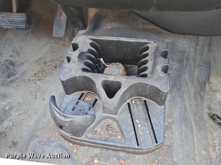 image for item EO1571 2014 Chevrolet Silverado 1500 pickup truck