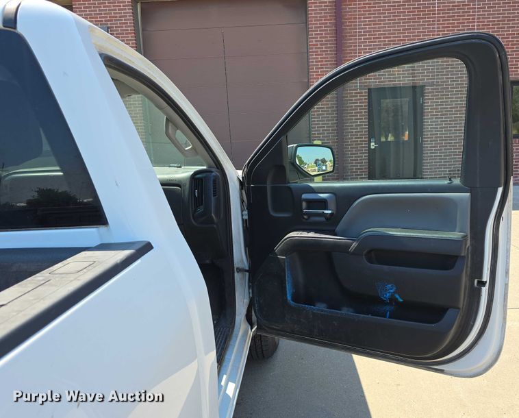 image for item EO1571 2014 Chevrolet Silverado 1500 pickup truck