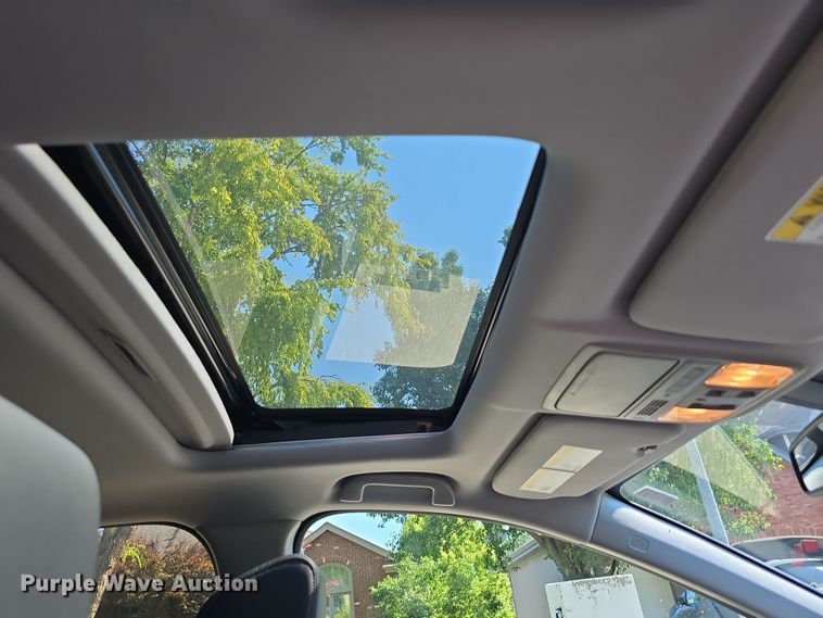 image for item EO1572 2021 Honda CR-V SUV