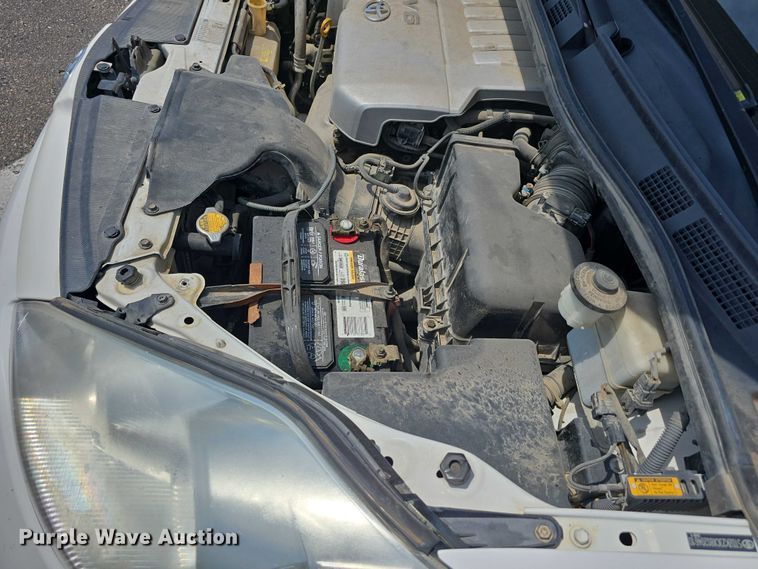 image for item EO1573 2008 Toyota Sienna LE van