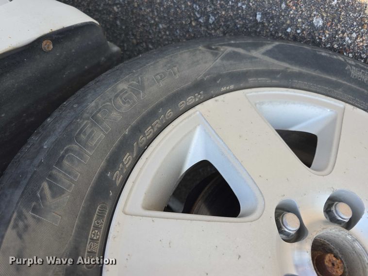 image for item EO1573 2008 Toyota Sienna LE van