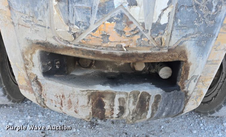 image for item EO1606 Caterpillar P8000 forklift