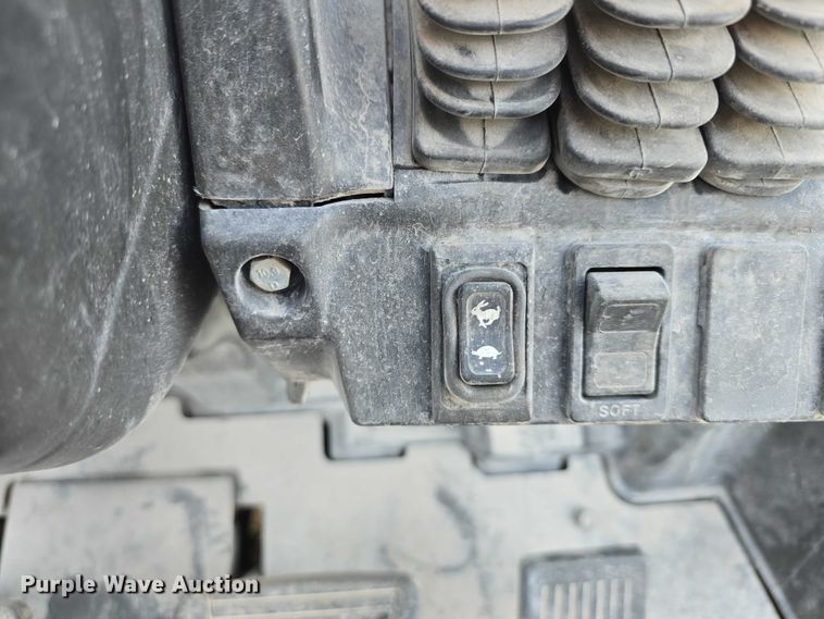 image for item EO1606 Caterpillar P8000 forklift