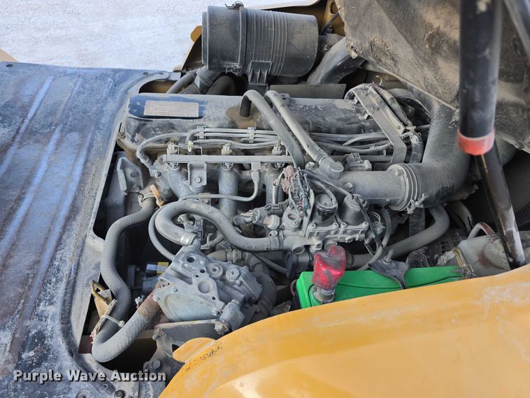 image for item EO1606 Caterpillar P8000 forklift