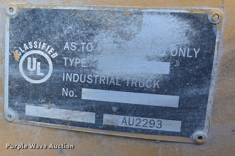 image for item EO1606 Caterpillar P8000 forklift