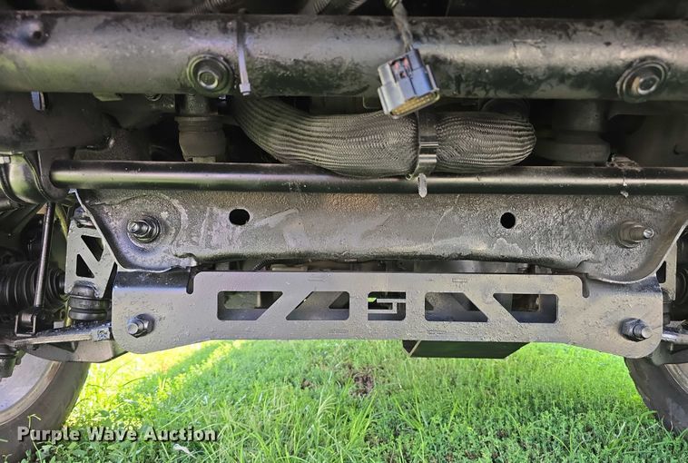 image for item EO1615 2015 Chevrolet Silverado 2500HD Crew Cab pickup truck