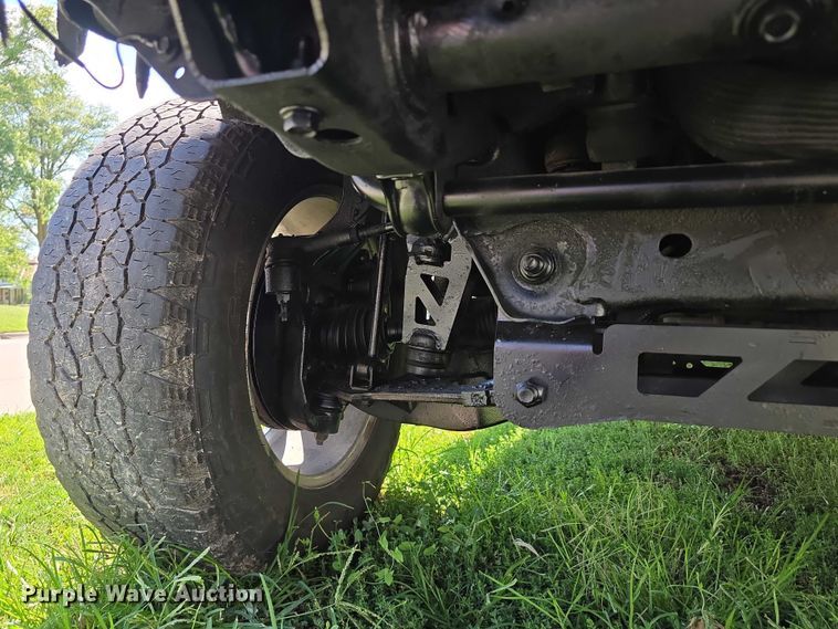 image for item EO1615 2015 Chevrolet Silverado 2500HD Crew Cab pickup truck