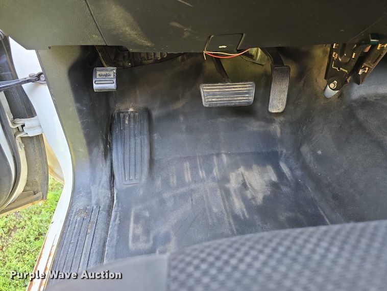 image for item EO1615 2015 Chevrolet Silverado 2500HD Crew Cab pickup truck