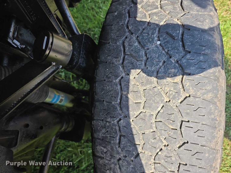 image for item EO1615 2015 Chevrolet Silverado 2500HD Crew Cab pickup truck