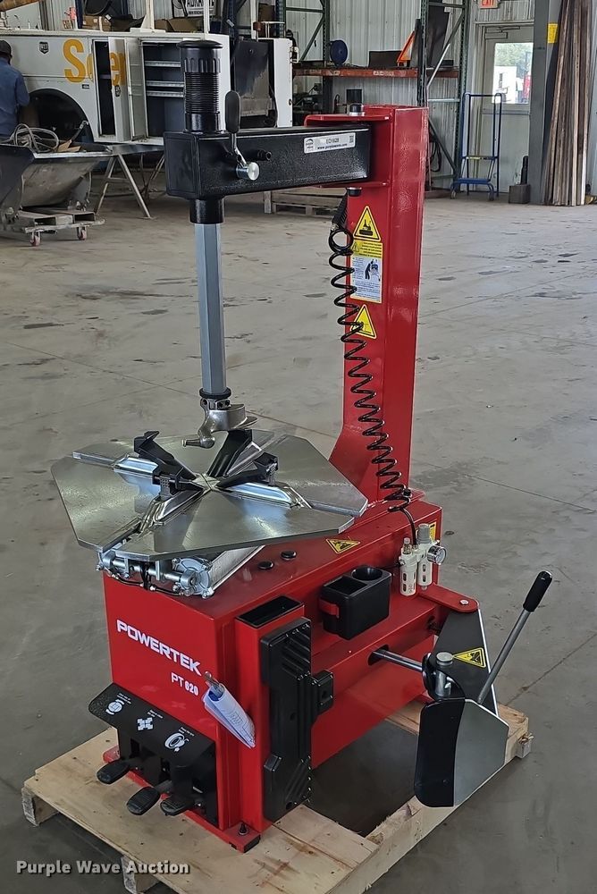 image for item EO1628 Powertek PT620 tire machine