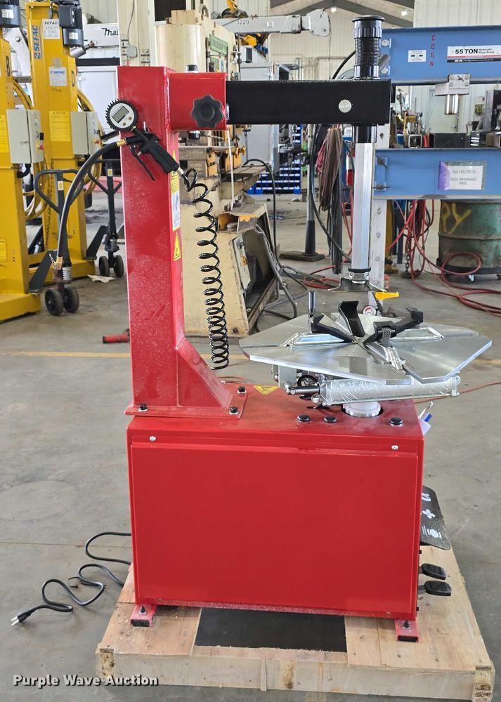 image for item EO1628 Powertek PT620 tire machine