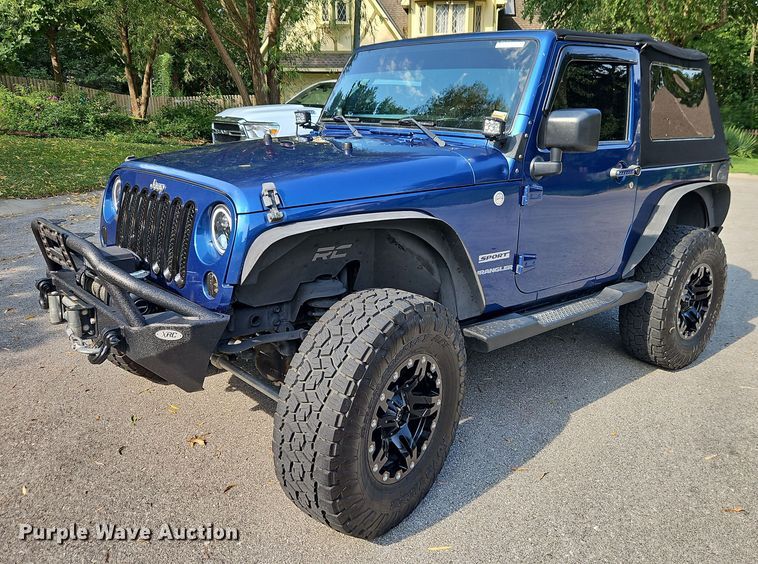 image for item EO4600 2010 Jeep Wrangler SUV