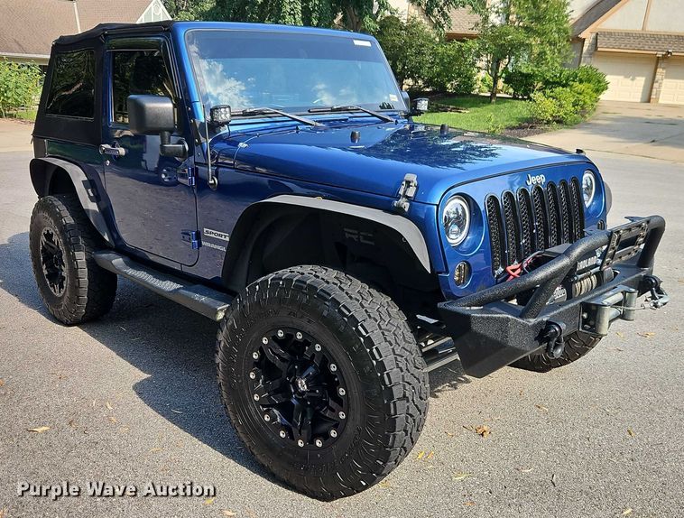 image for item EO4600 2010 Jeep Wrangler SUV