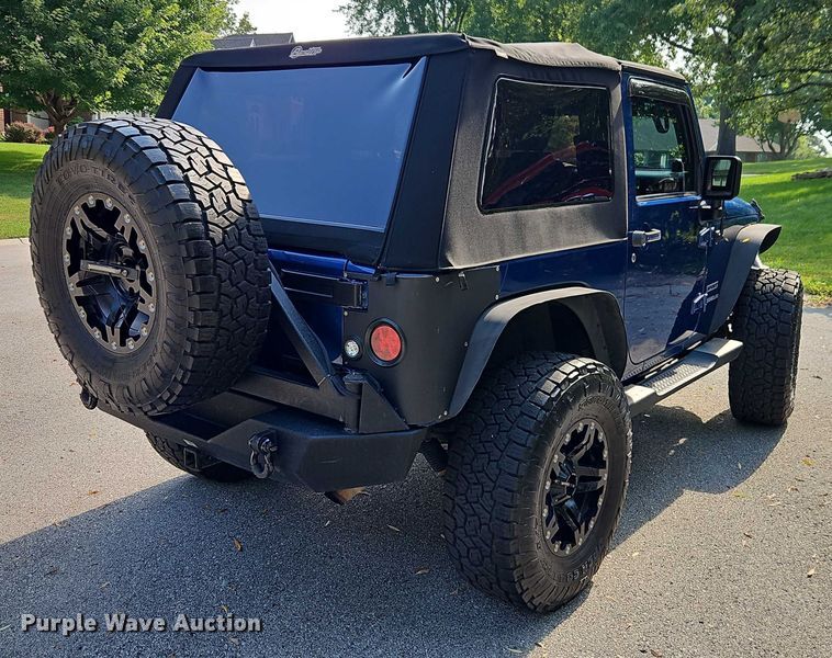 image for item EO4600 2010 Jeep Wrangler SUV