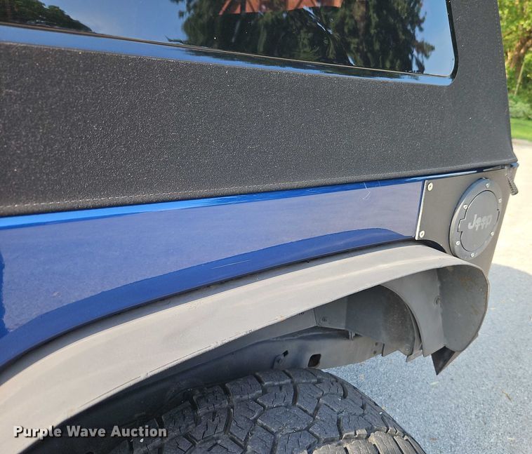 image for item EO4600 2010 Jeep Wrangler SUV