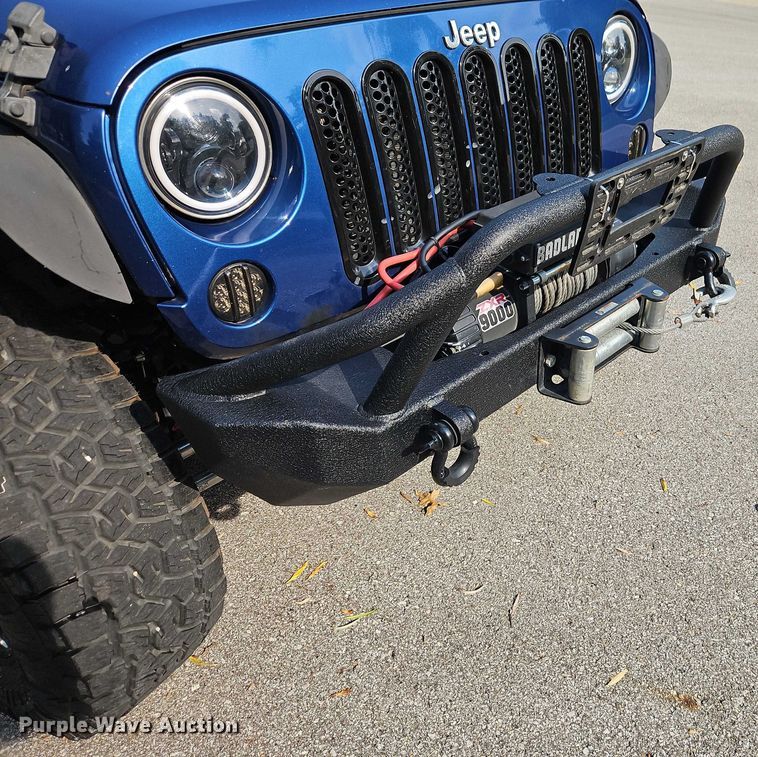 image for item EO4600 2010 Jeep Wrangler SUV