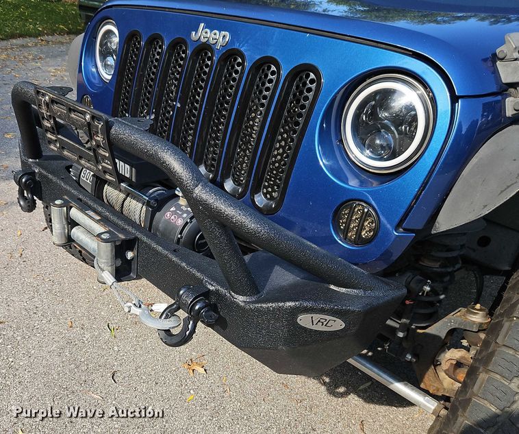 image for item EO4600 2010 Jeep Wrangler SUV
