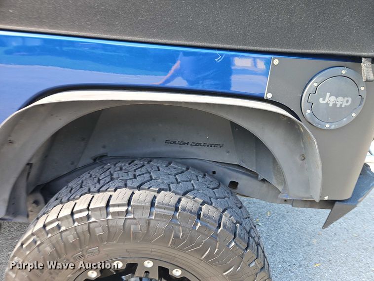 image for item EO4600 2010 Jeep Wrangler SUV