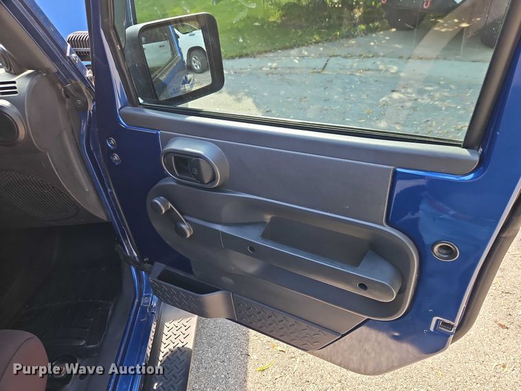 image for item EO4600 2010 Jeep Wrangler SUV