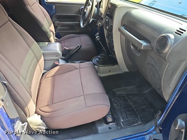 image for item EO4600 2010 Jeep Wrangler SUV