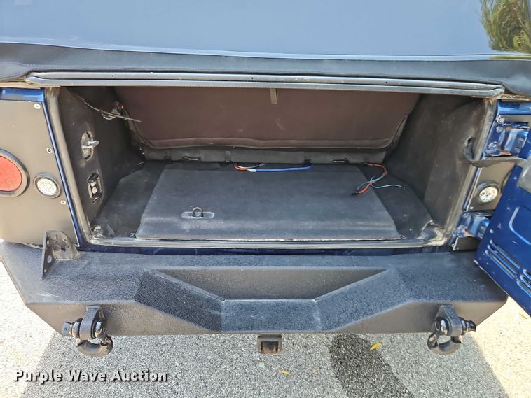 image for item EO4600 2010 Jeep Wrangler SUV