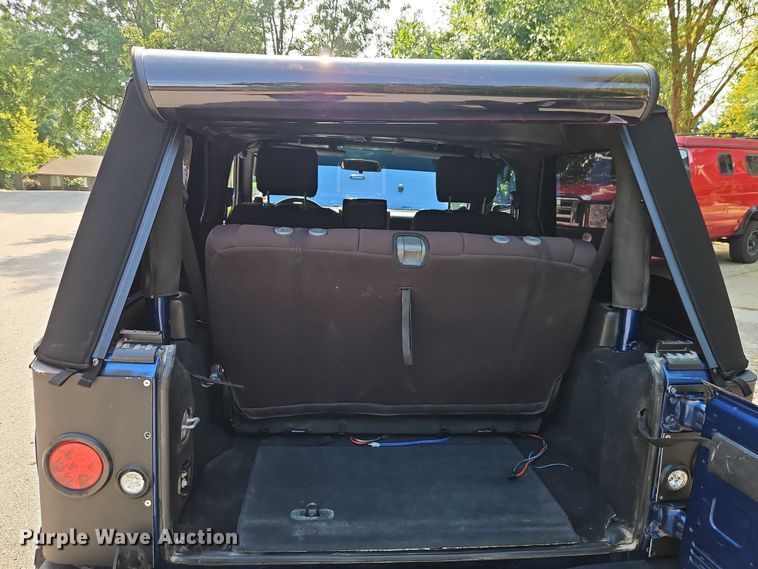 image for item EO4600 2010 Jeep Wrangler SUV