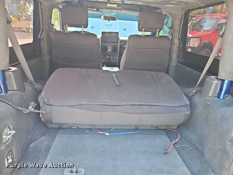 image for item EO4600 2010 Jeep Wrangler SUV