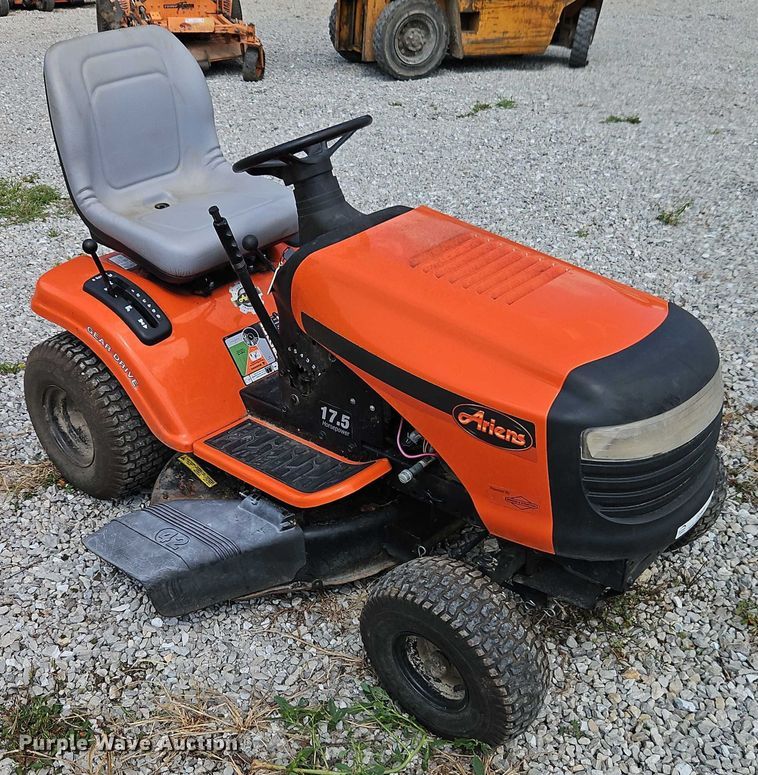 image for item EO4633 Ariens lawn mower