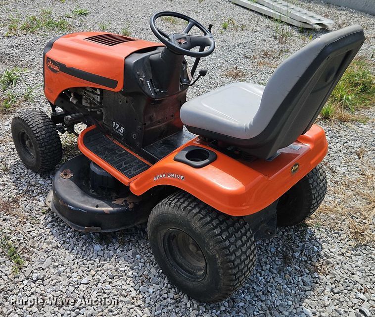 image for item EO4633 Ariens lawn mower
