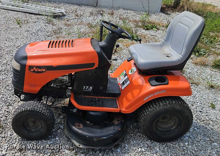 image for item EO4633 Ariens lawn mower