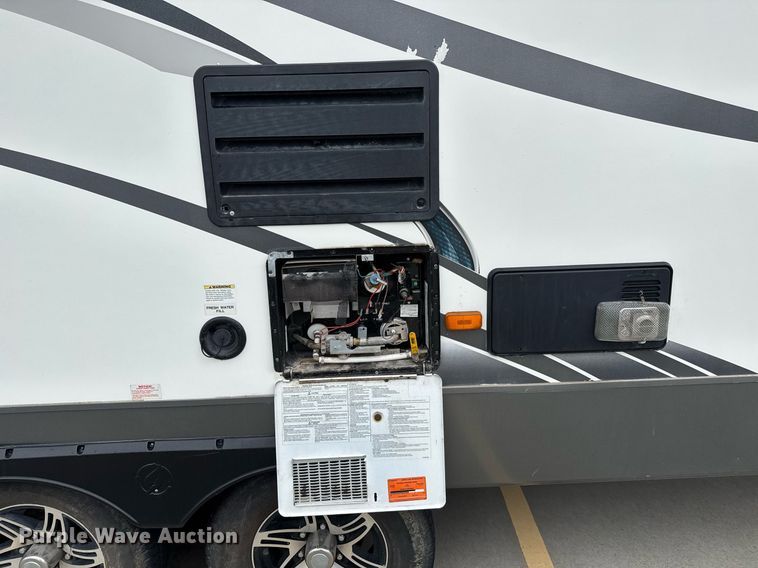 image for item EQ1487 2015 Evergreen I-GO camper