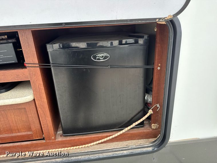 image for item EQ1487 2015 Evergreen I-GO camper