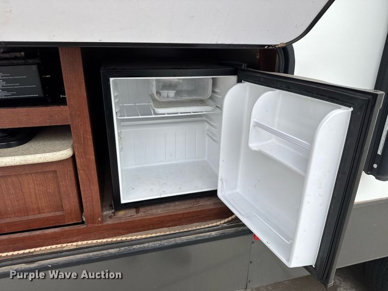 image for item EQ1487 2015 Evergreen I-GO camper