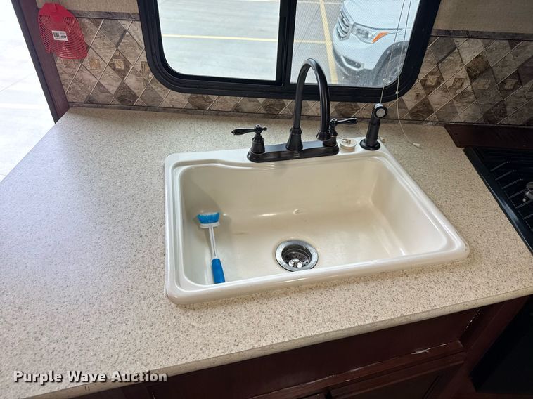 image for item EQ1487 2015 Evergreen I-GO camper