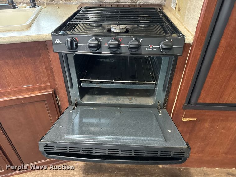 image for item EQ1487 2015 Evergreen I-GO camper