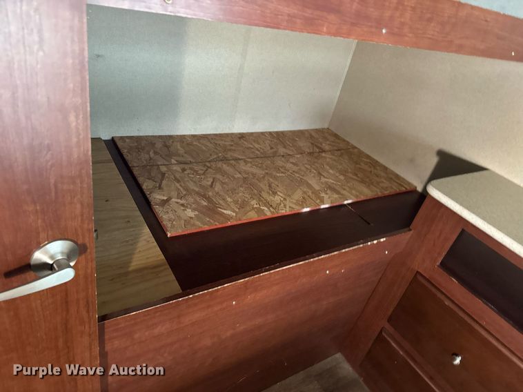 image for item EQ1487 2015 Evergreen I-GO camper