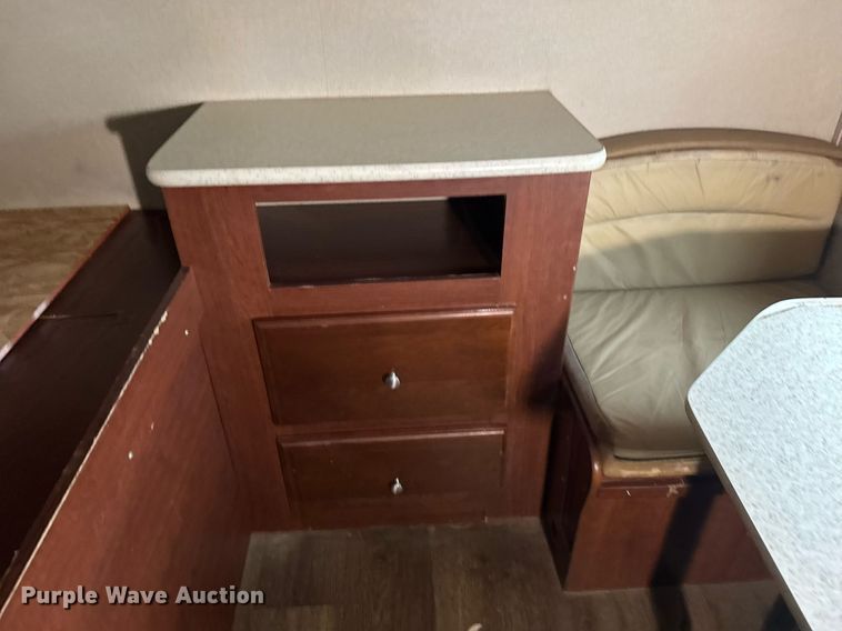 image for item EQ1487 2015 Evergreen I-GO camper