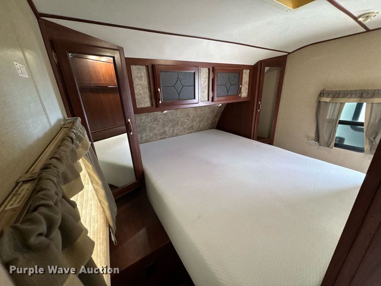 image for item EQ1487 2015 Evergreen I-GO camper