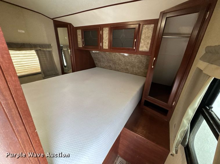 image for item EQ1487 2015 Evergreen I-GO camper