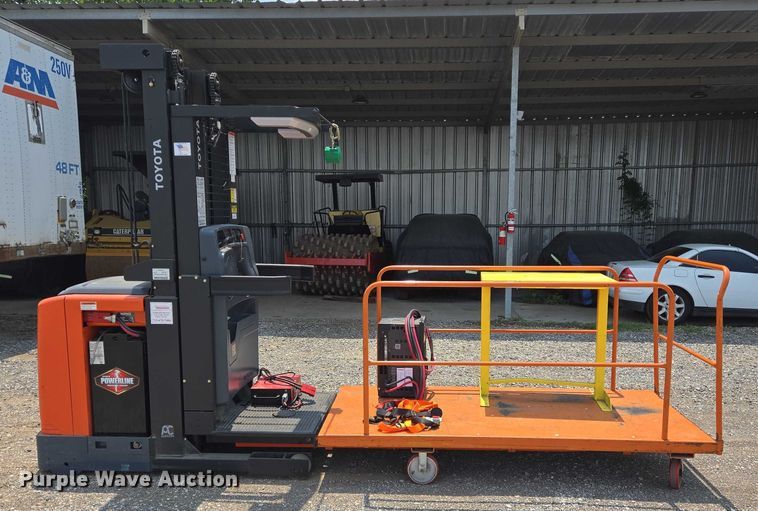 image for item EQ4117 2021 Toyota 8BPUE15 order picker