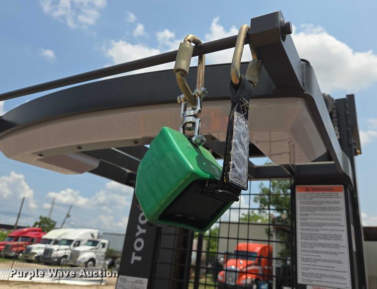 image for item EQ4117 2021 Toyota 8BPUE15 order picker